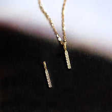 Load image into Gallery viewer, Golden Élongation