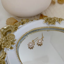 Load image into Gallery viewer, The Sol Earring