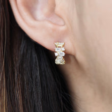 Load image into Gallery viewer, Mini Sapphire